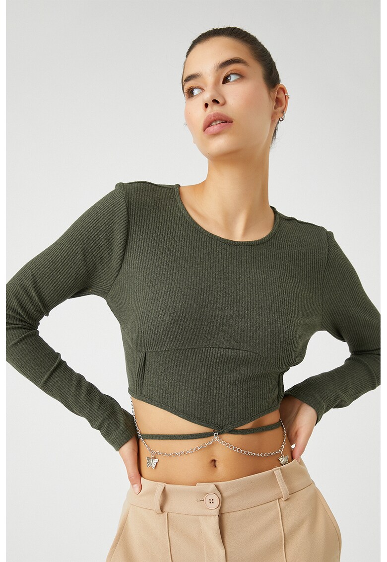 Bluza crop cu striatii si lanturi