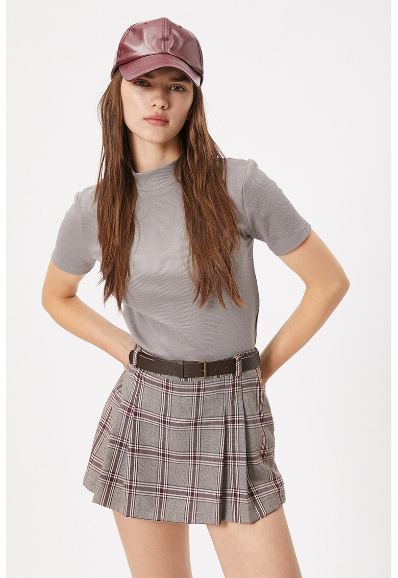 Bluza cu striatii si maneci scurte