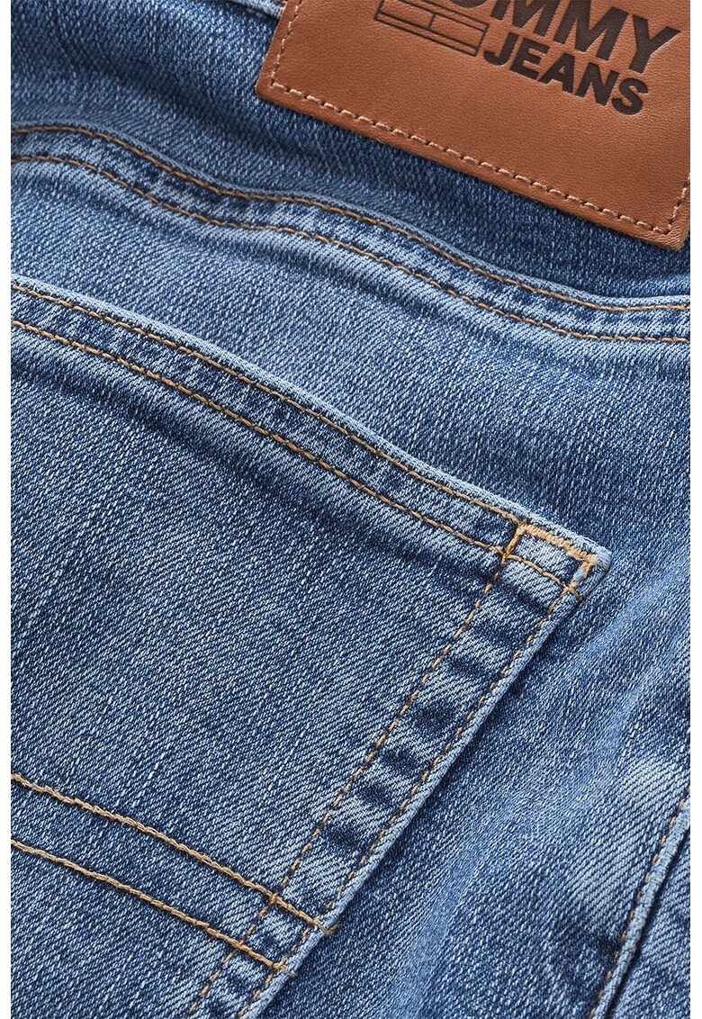 Blugi slim fit cu talie medie