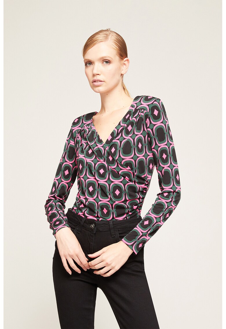 Body cu model geometric