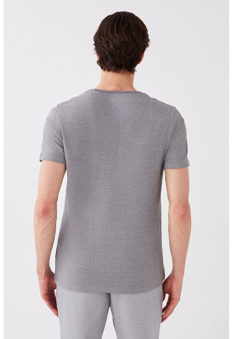 Tricou slim fit din amestec de modal cu decolteu la baza gatului