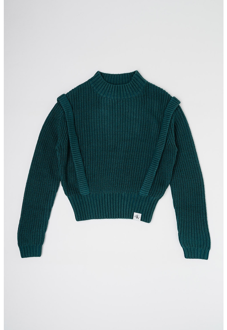 Плетен пуловер с овално деколте