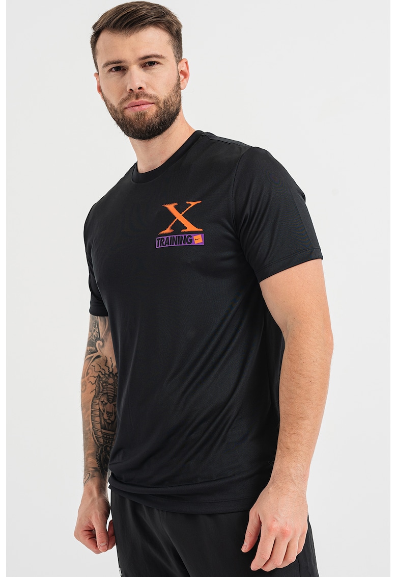 Tricou cu tehnologie Dri-FIT pentru antrenament