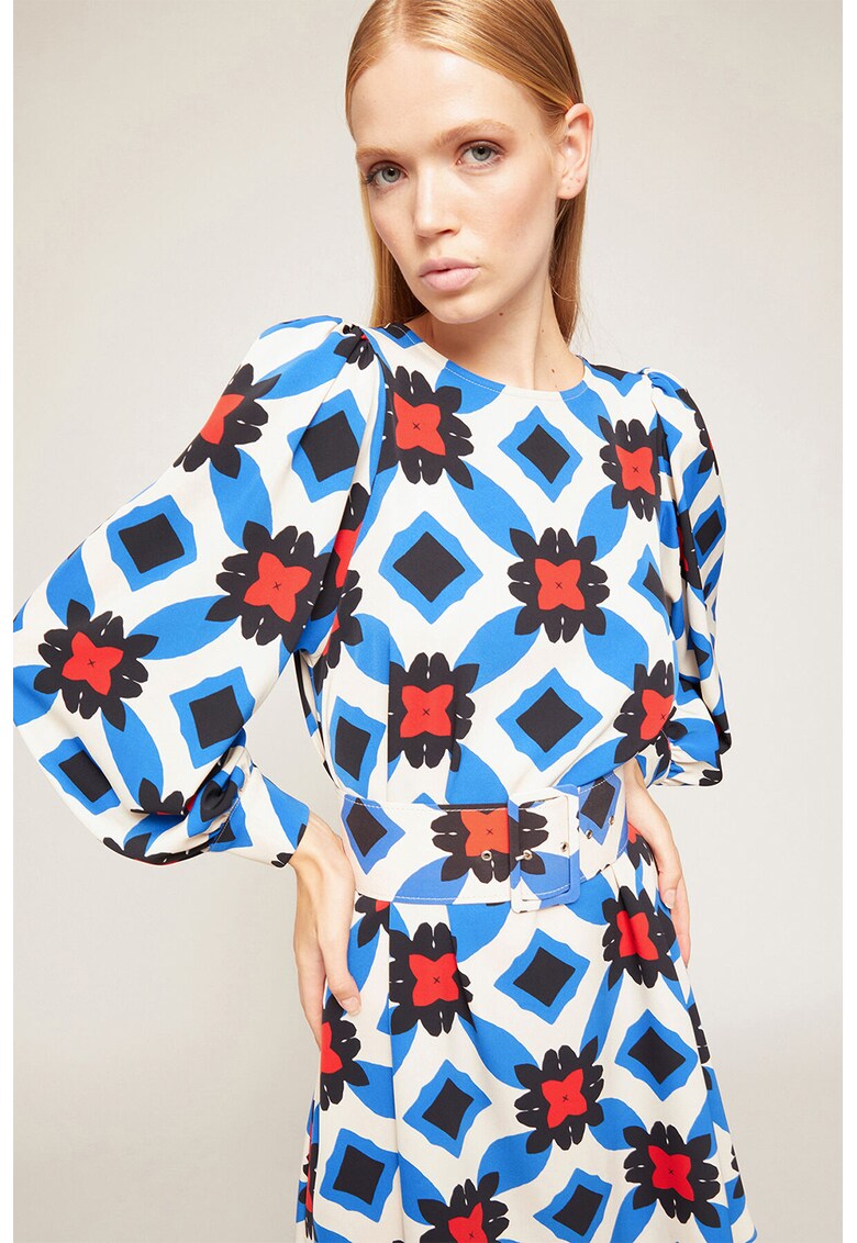Rochie mini evazata cu maneci ample