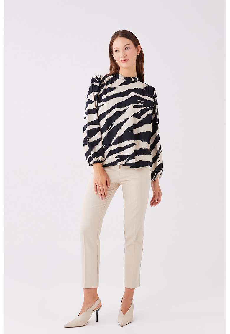 Bluza cu maneci bufante si animal print