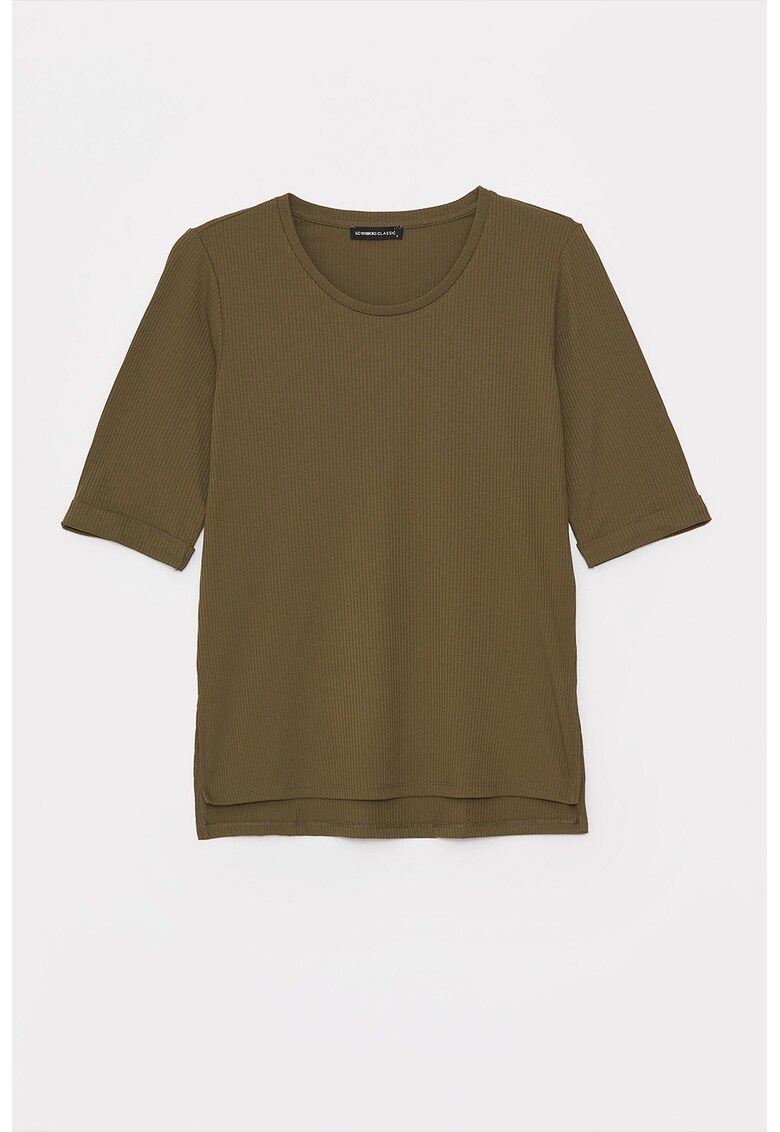 Tricou cu striatii si slituri laterale