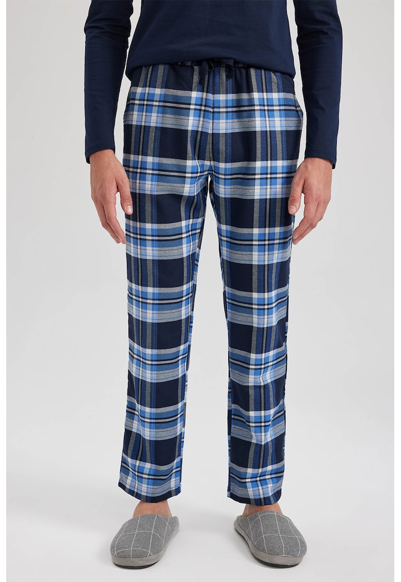 Pantaloni de pijama cu model in carouri si buzunare laterale