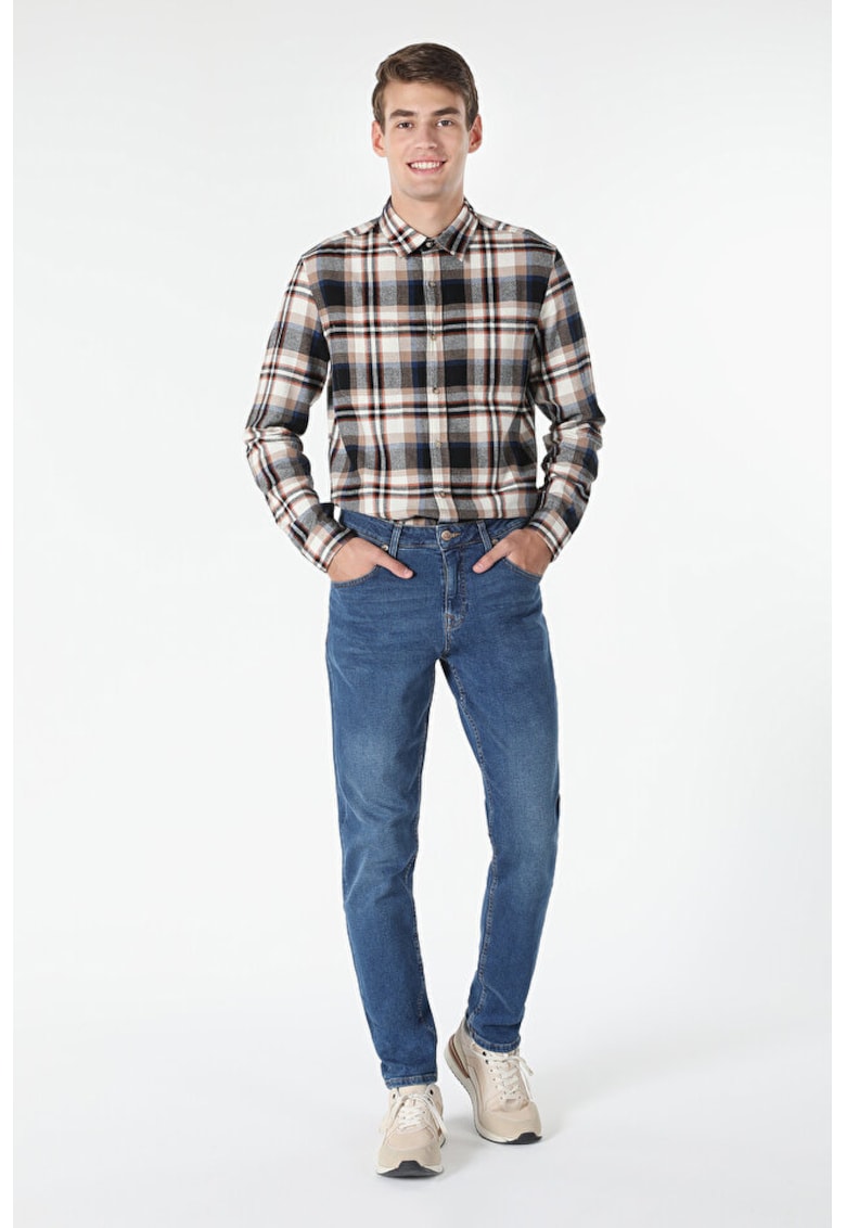 Camasa cu model in carouri si buzunare pe piept Camasa cu model in carouri si buzunare pe piept