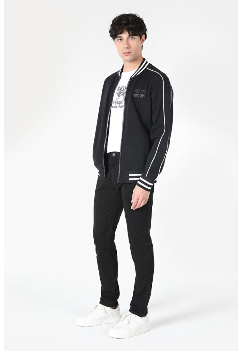 Bluza sport cu fermoar si buzunare laterale