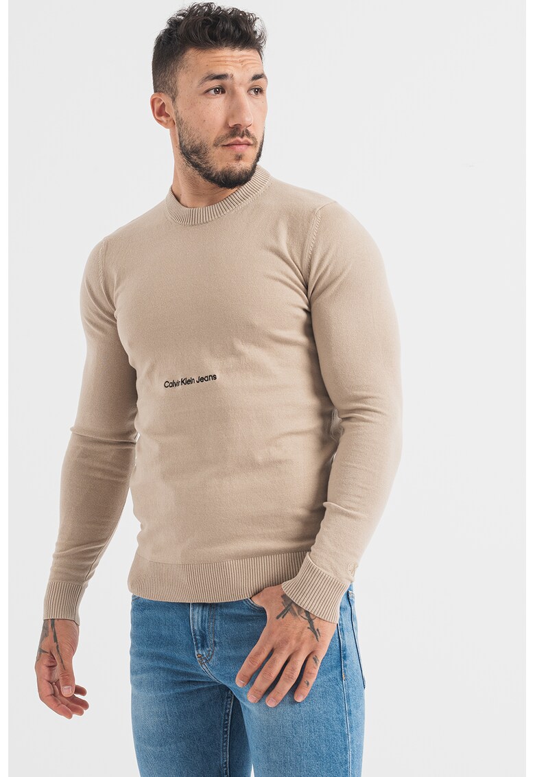 Пуловер от органичен памук с овално деколте