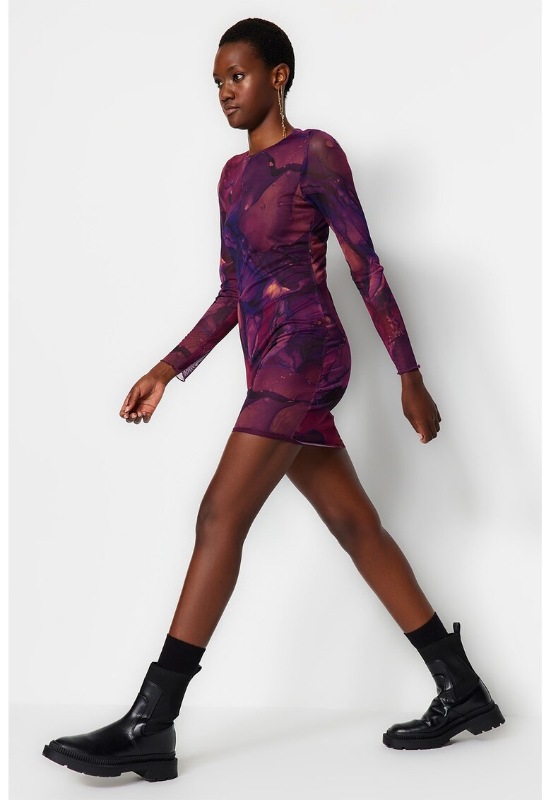 Rochie cu croiala bodycon si imprimeu abstract