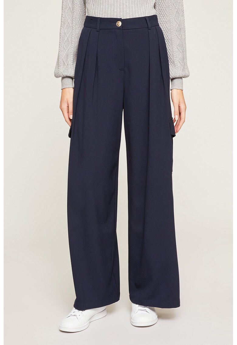 Pantaloni ampli cu talie inalta
