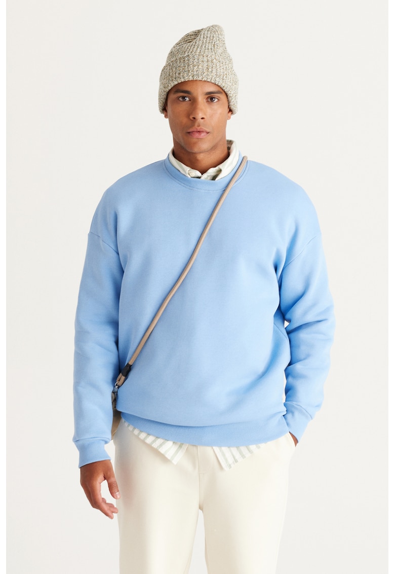 Bluza de trening cu maneci cazute si decolteu la baza gatului