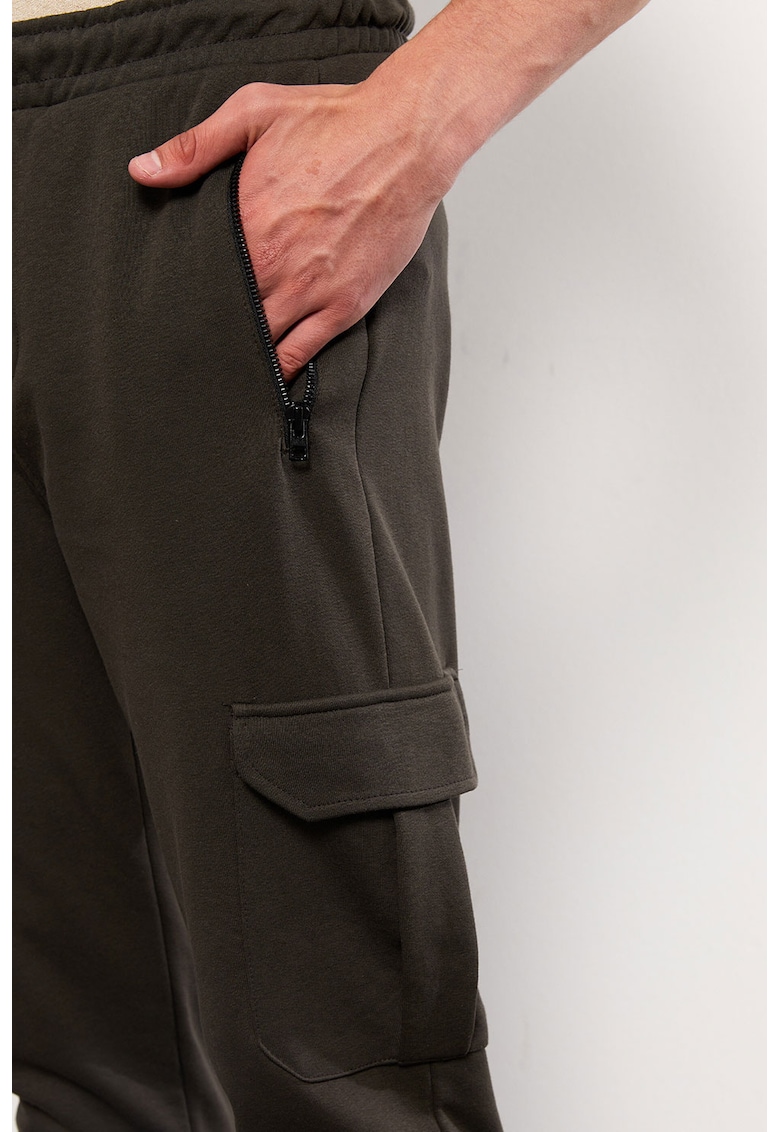 Pantaloni de trening cargo slim fit