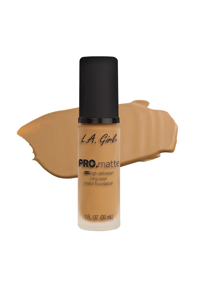 Fond de ten cu putere mare de acoperire si finish mat L.A.Girl PRO Matte Ultra Mat Light Tan - 30ml