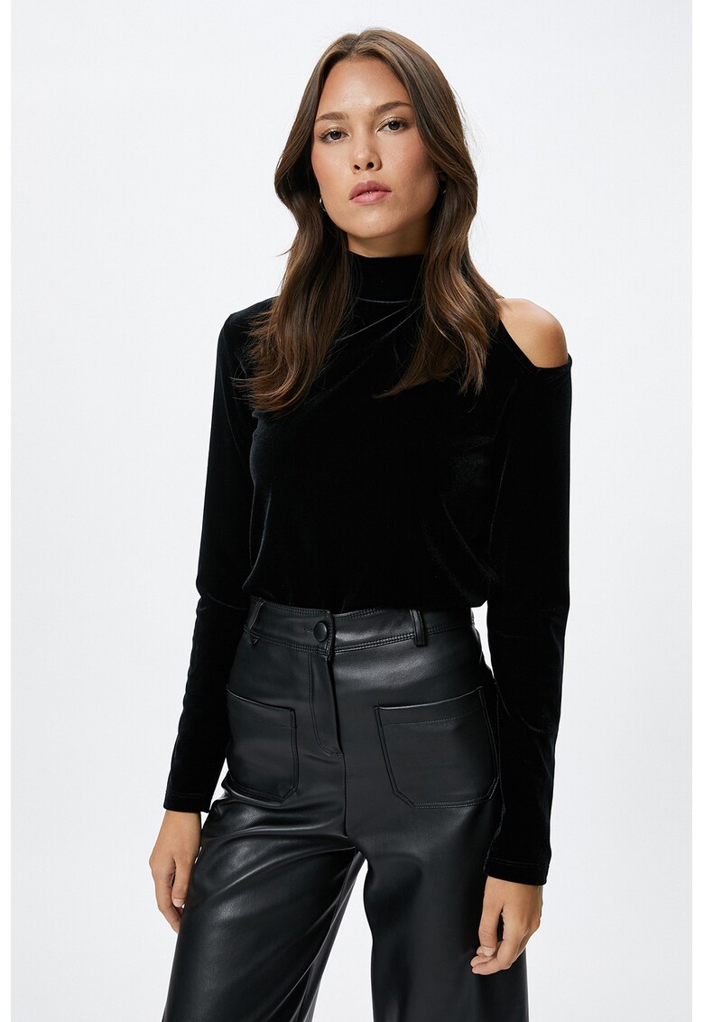 Bluza de catifea cu decupaje pe umar