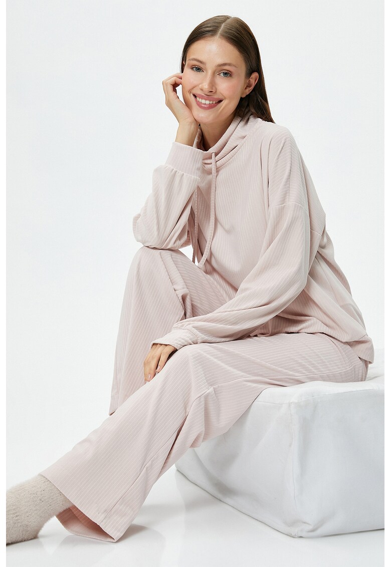 Bluza de pijma cu striatii si guler inalt