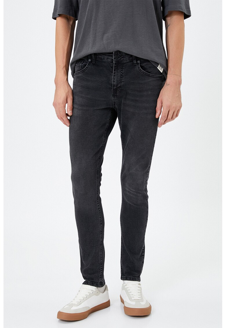 Blugi super skinny