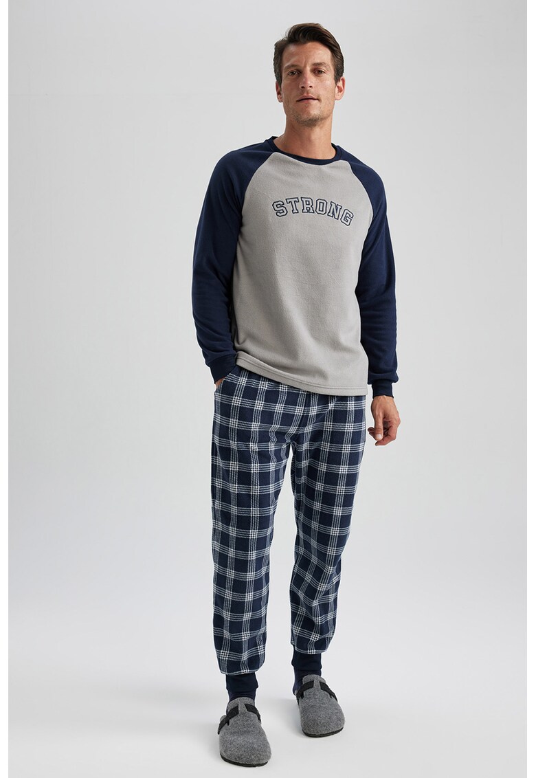 Pijama din fleece cu pantaloni lungi