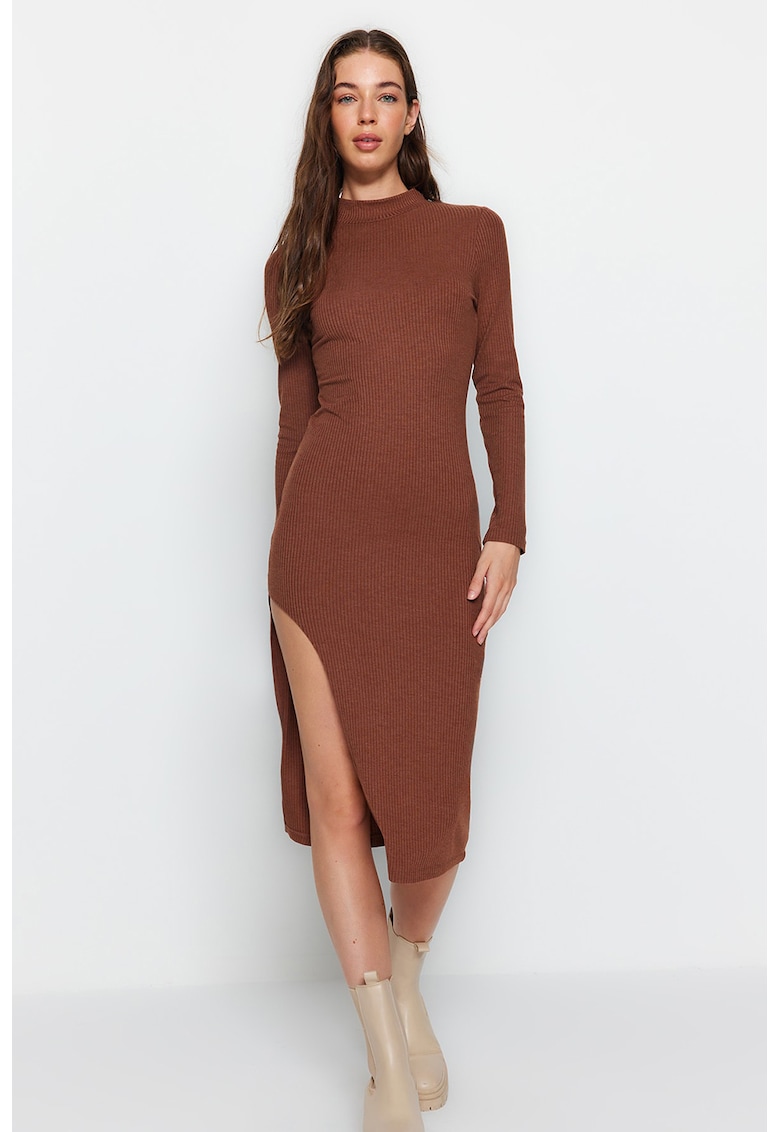Rochie bodycon cu slit lateral