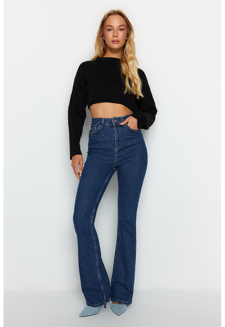 Blugi cu croiala bootcut si model cu 5 buzunare