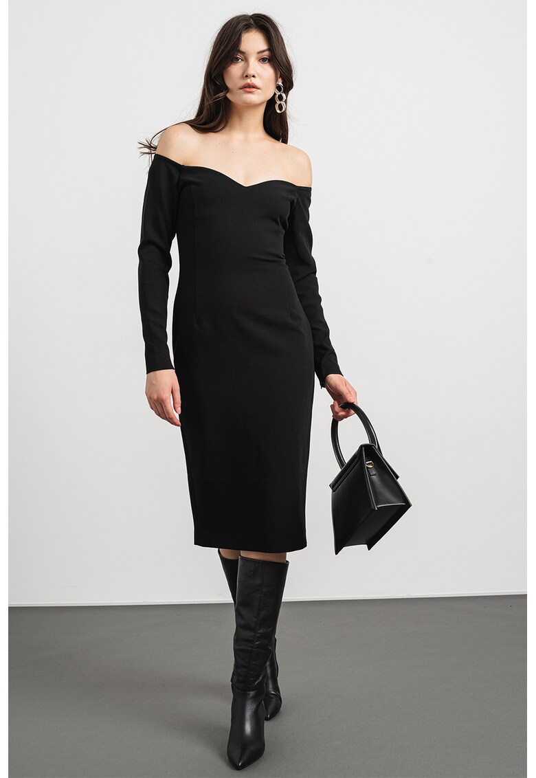 Rochie bodycon cu decolteu pe umeri
