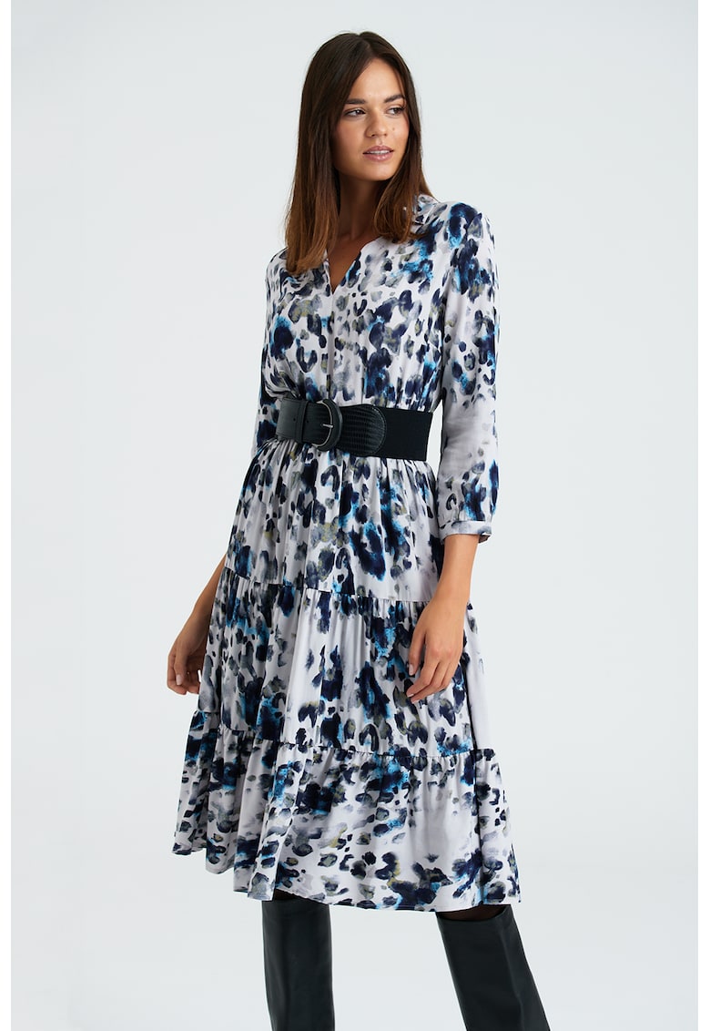 Rochie cu model si guler ascutit