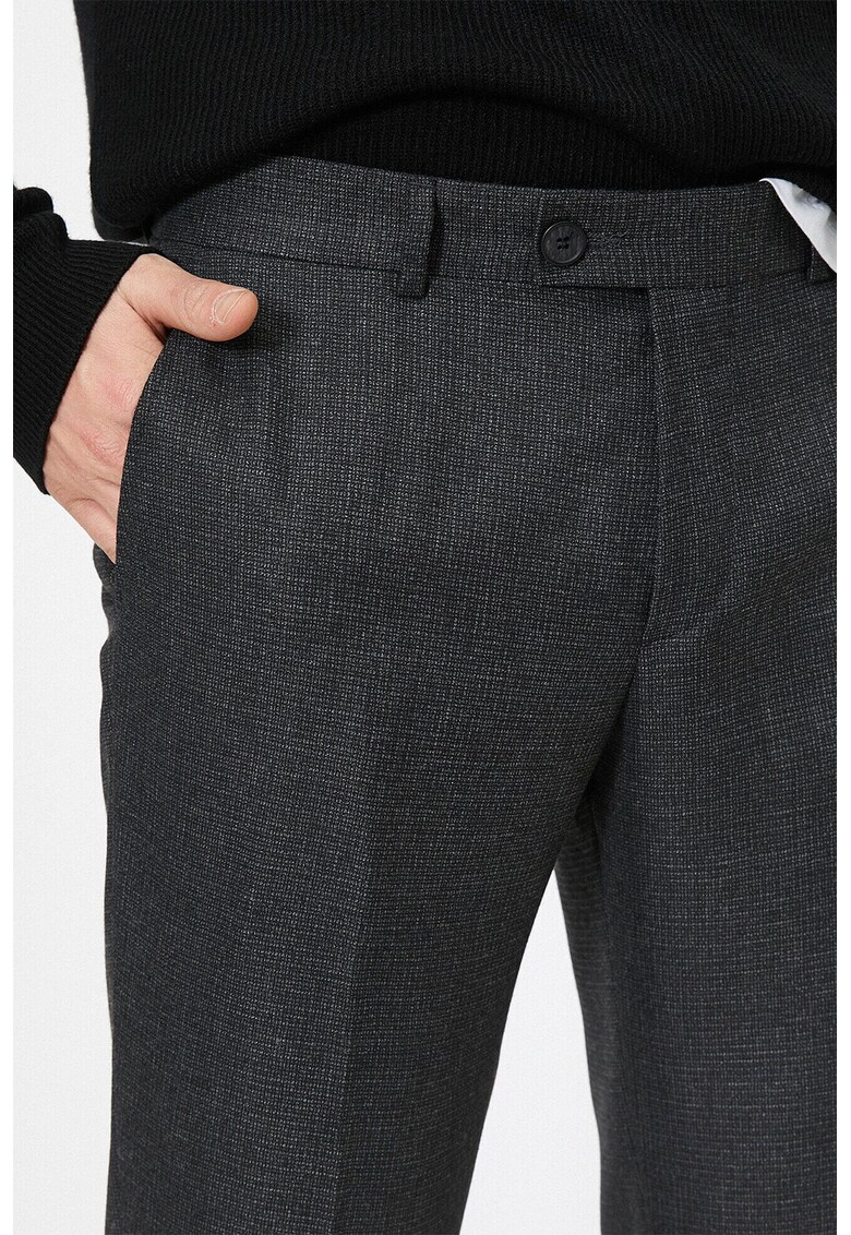 Pantaloni slim fit cu talie medie