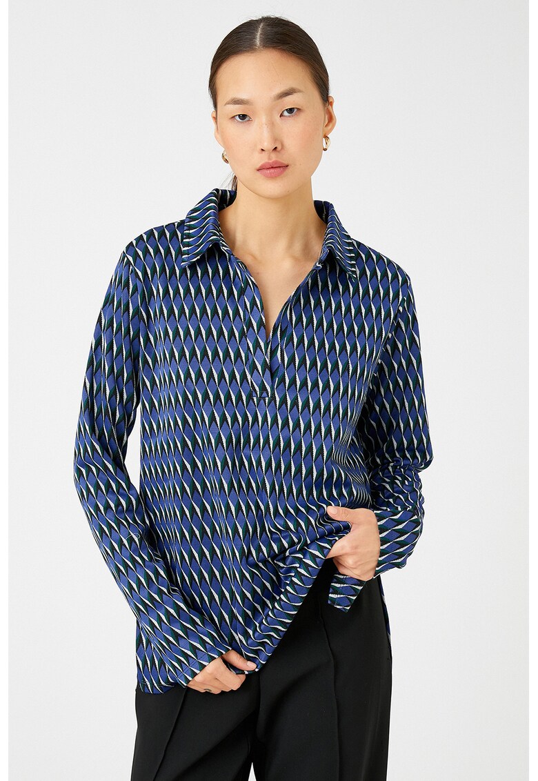 Bluza cu model geometric