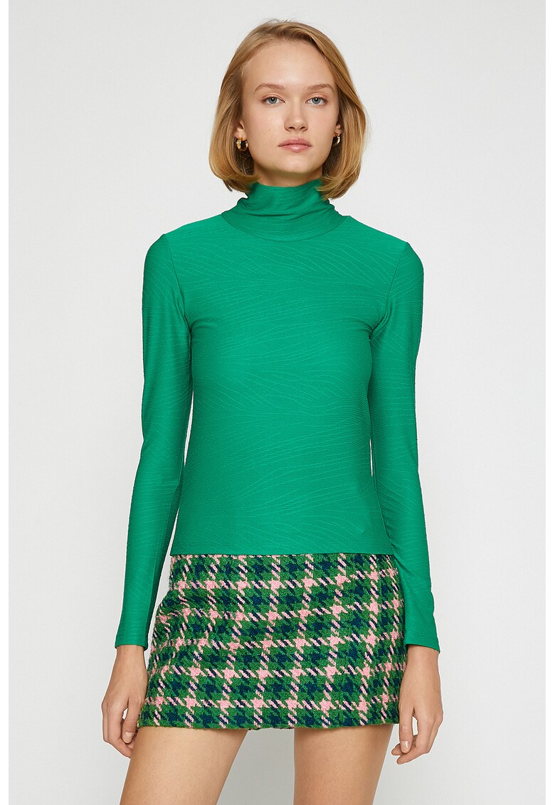 Bluza uni cu guler inalt