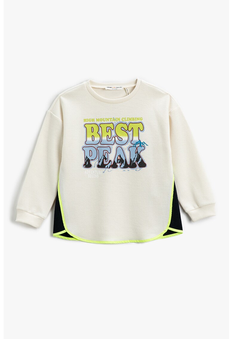 Bluza cu detalii contrastante
