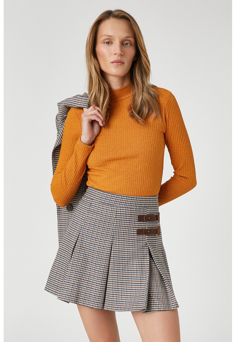 Bluza striata cu guler scurt