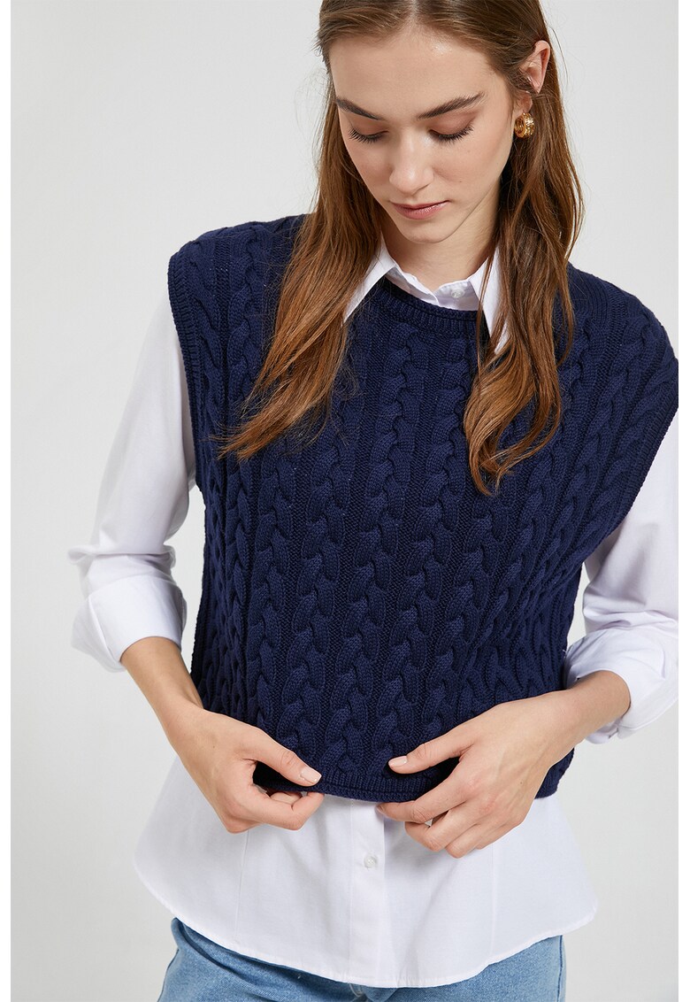 Vesta din tricot cu model torsade