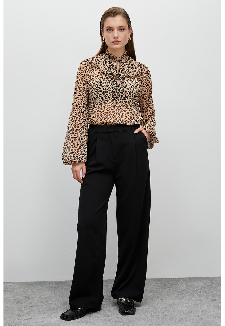 Bluza cu model cu animal print