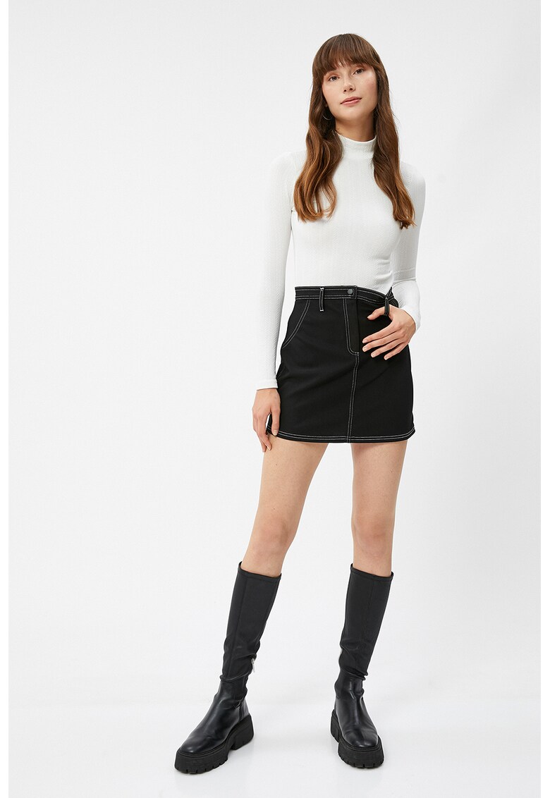 Bluza texturata cu guler inalt