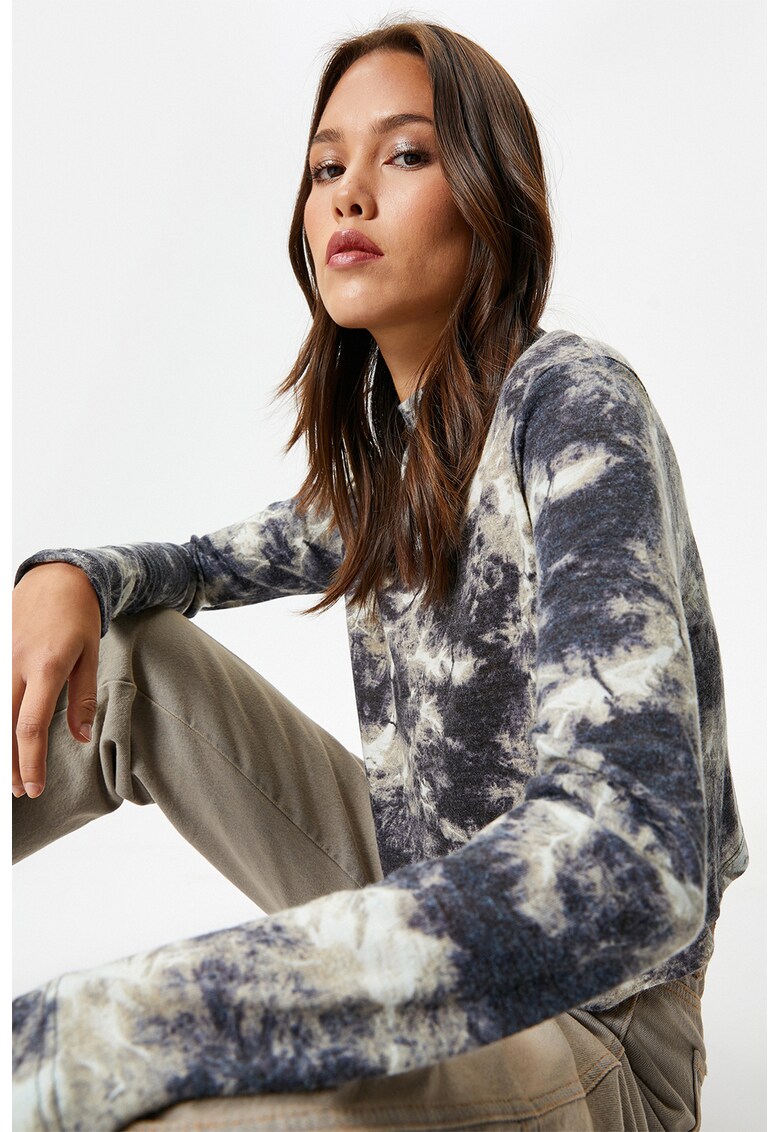 Bluza crop cu imprimeu abstract