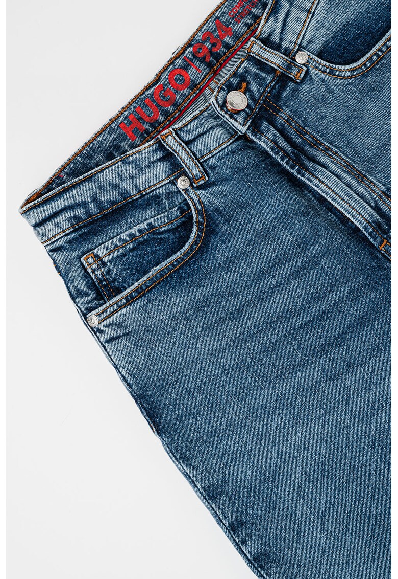 BOSS - Blugi crop slim fit