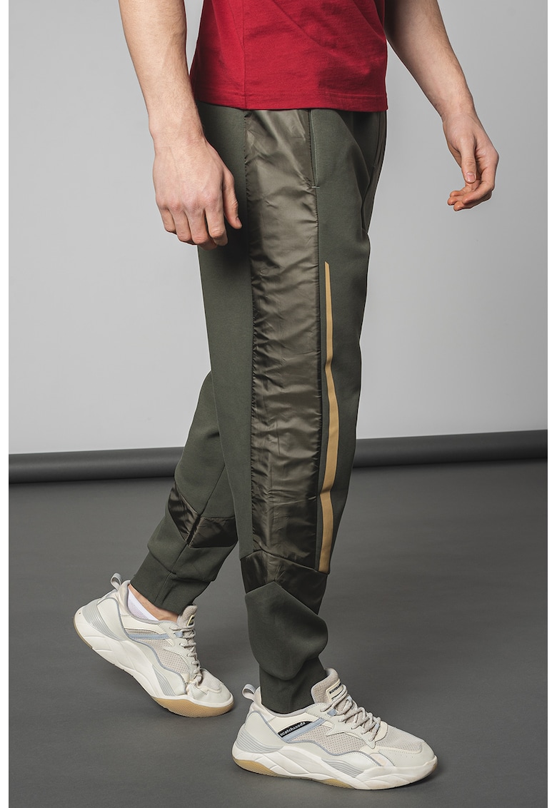 Pantaloni de trening relaxed fit Hadikon