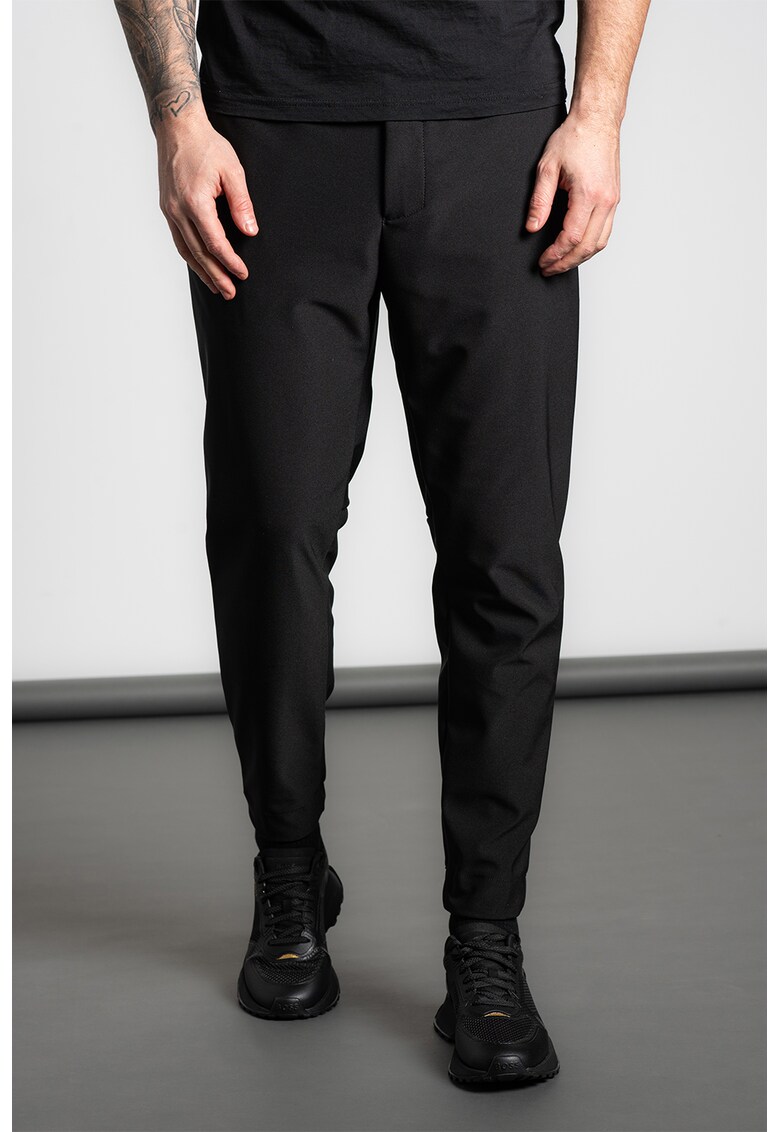 Pantaloni cu croiala conica