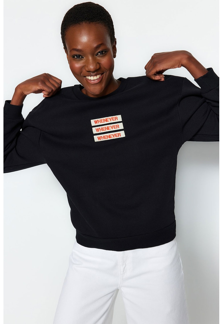 Bluza sport cu text brodat