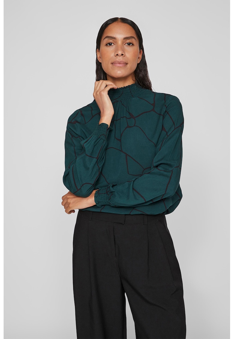 Bluza cu maneci lungi si model