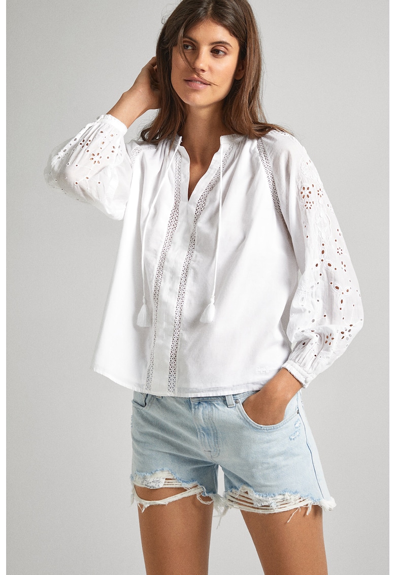 Bluza cu perforatii