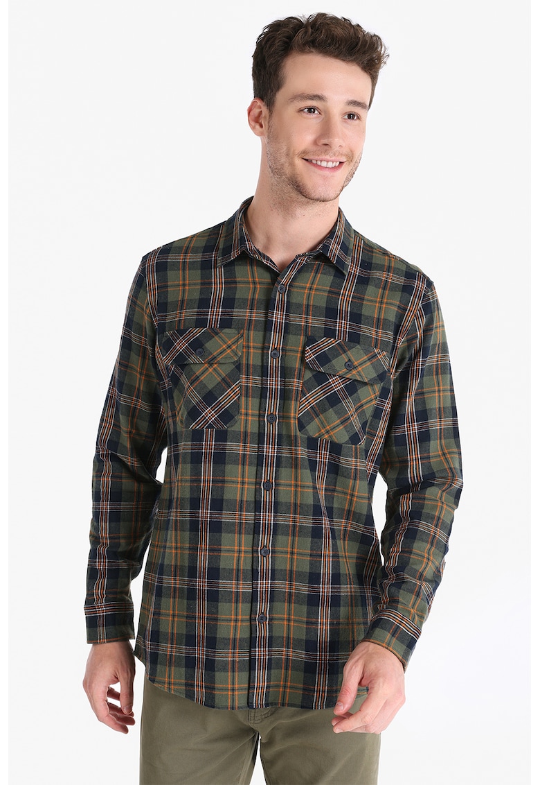 Camasa cu model in carouri