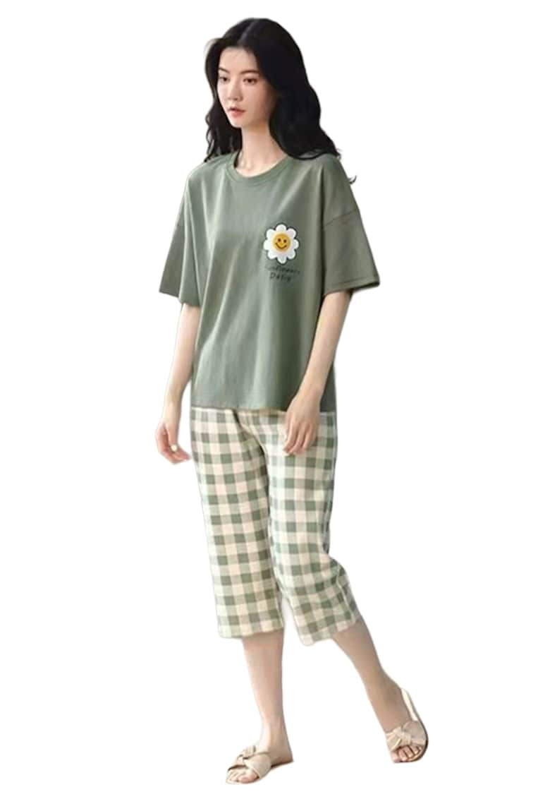 Pijama dama - set doua piese - bluza maneca scurta si pantaloni trei sferturi - model vesel cu floricica chic - tematica I love flowers - EFAYN