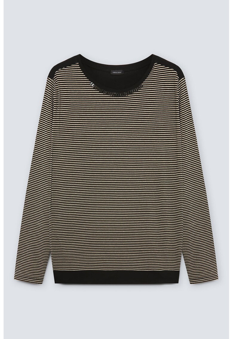 Bluza cu dungi discrete si garnitura decorata cu strasuri
