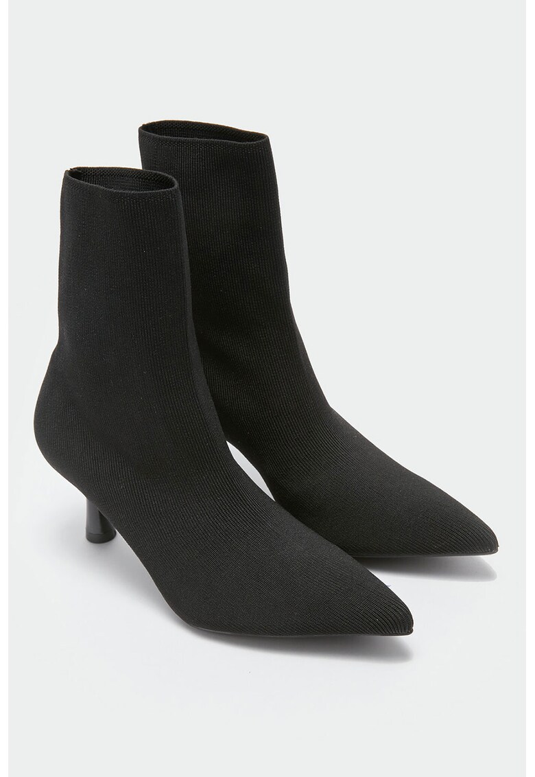 Botine slip-on cu varf ascutit