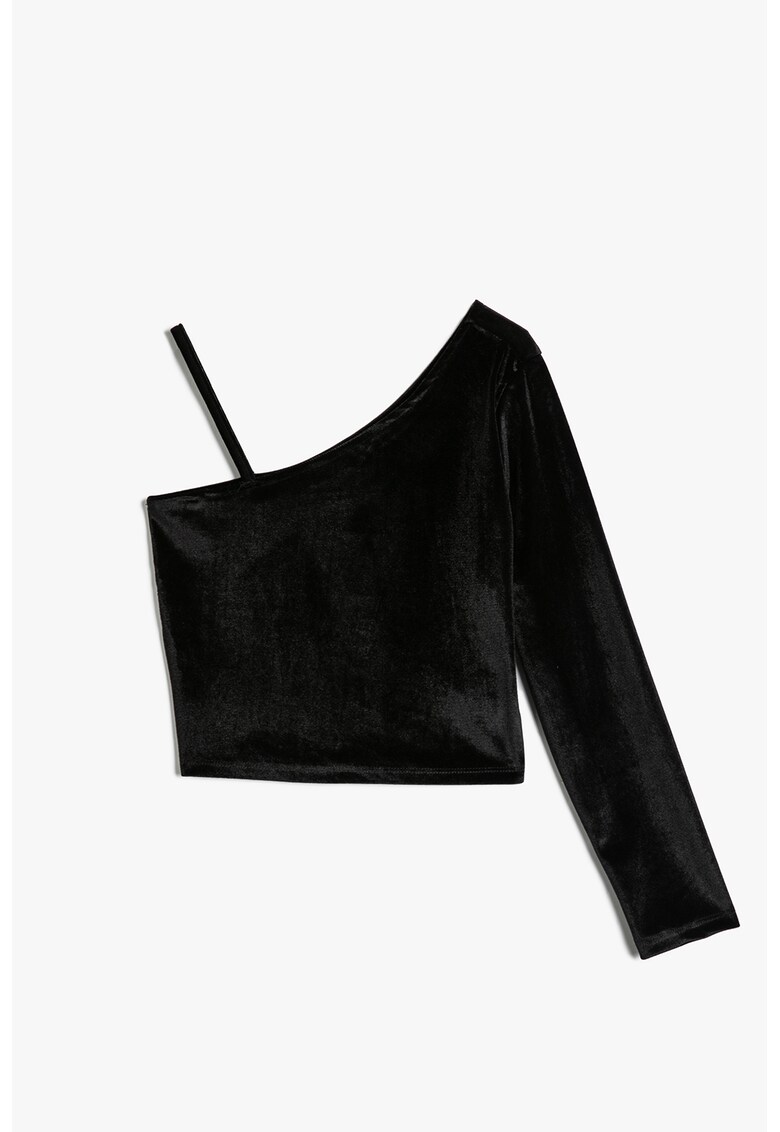 Bluza cu model uni si decolteu pe un umar