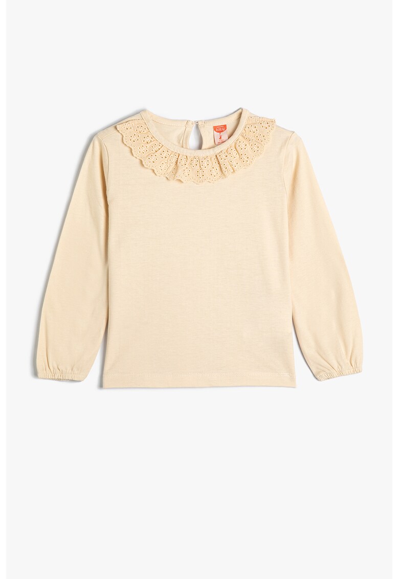 Bluza cu guler de dantela