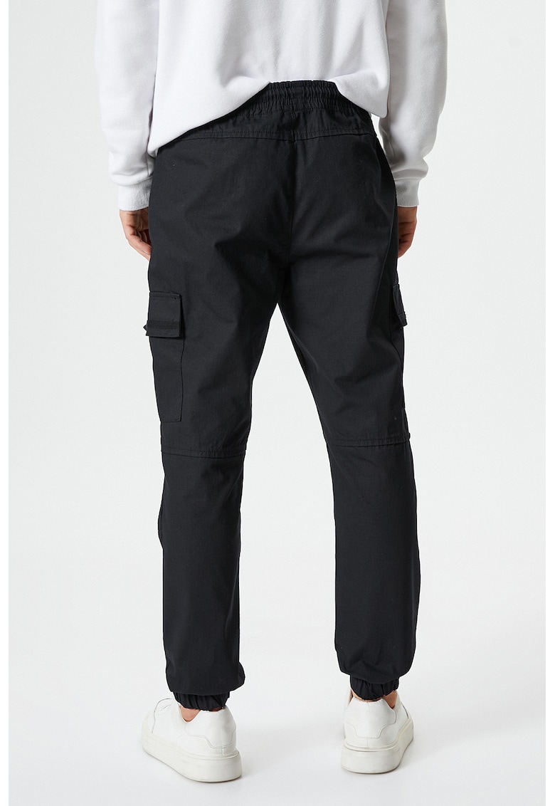 Pantaloni cargo cu buzunare cu fermoar