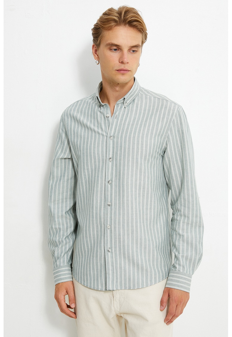 Camasa slim fit cu model dungi